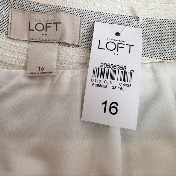 Ann Taylor Striped Light Blue and Cream Skirt with Button Detail - Picture 5 of 9